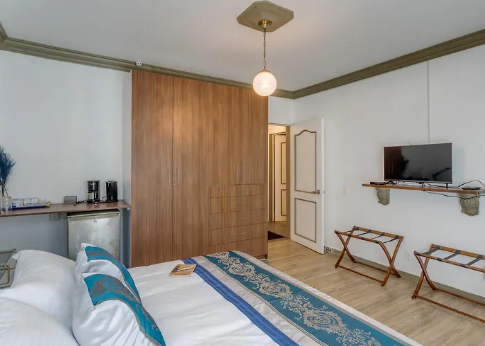 Pensión Casa Amatlan Ciento Dos