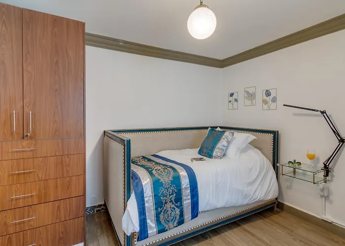 Pensión Casa Amatlan Ciento Dos México DF