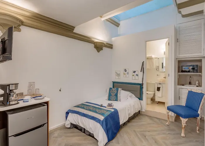 Casa Amatlan Ciento Dos Pensión *